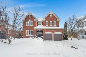 4-bedroom detached home for sale in Waterloo — 533 Woodfield Court