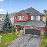 4-bedroom detached home for sale in Waterloo — 533 Woodfield Court (Photo 3)