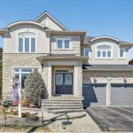 4-bedroom detached home for sale in York — 53 Boxwood Crescent (Photo 4)
