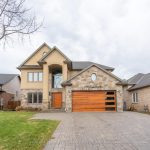 4-bedroom detached home for sale in Niagara — 5418 Morning Glory Court (Photo 2)