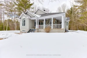 5-bedroom detached home for sale in Renfrew — 544 Achray Road