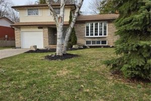 3-bedroom home for sale in Waterloo — 544 Glen Manor Boulevard