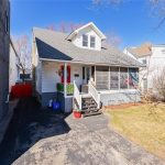 4-bedroom home for sale in Sarnia — 548 Devine Street (Photo 3)