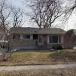 4-bedroom home for sale in Sarnia — 548 Devine Street (Photo 4)