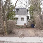 3-bedroom detached home for sale in Toronto — 54 South Woodrow Boulevard (Photo 4)