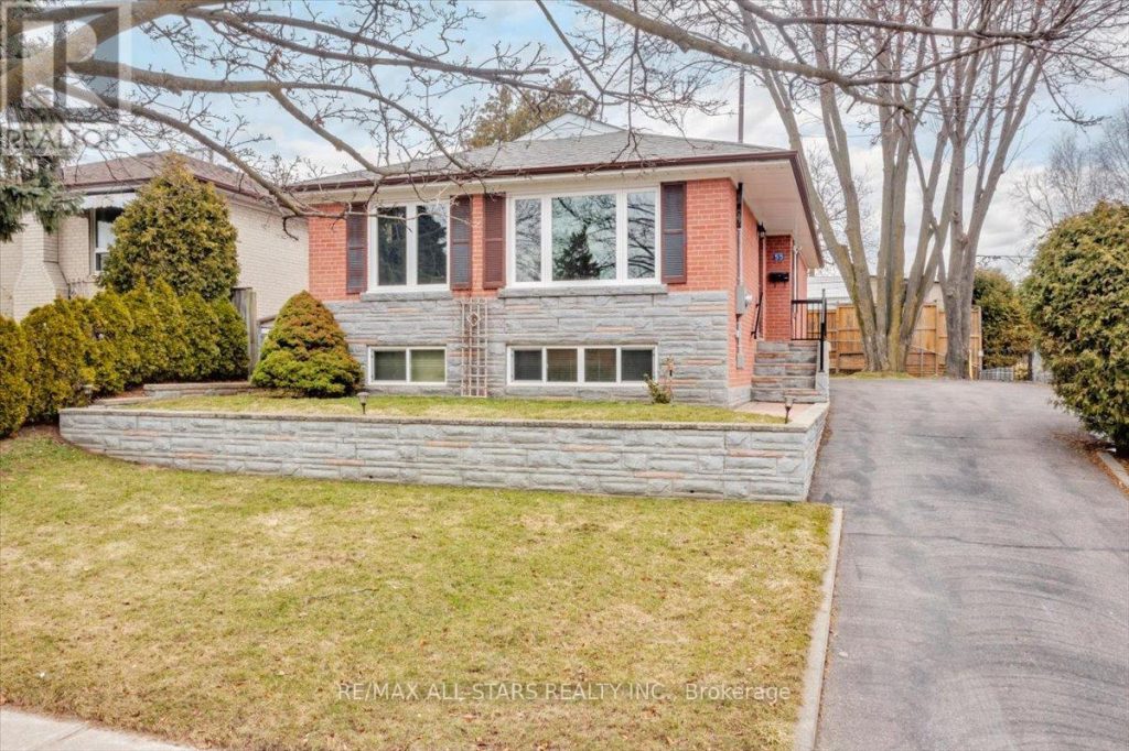4-bedroom home for sale in Toronto — 55 Sancrest Drive (Photo 1)