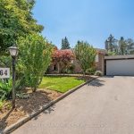 4-bedroom detached home for sale in Halton — 564 Maplehill Drive (Photo 2)