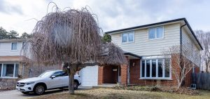 4-bedroom detached home for sale in Toronto — 56 Satchell Boulevard