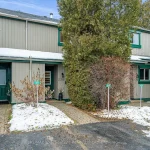 2-bedroom condo townhouse for rent in Collingwood — 58 - 19 Dawson Drive (Photo 3)