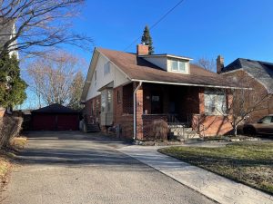 5-bedroom duplex home for sale in Middlesex — 58 Windsor Avenue