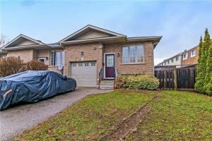 3-bedroom home for sale in Brantford — 594 Grey Street