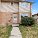 3-bedroom condo townhouse for sale in Middlesex — 59 - 550 Second Street (Photo 2)