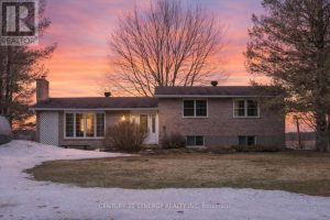 3-bedroom detached home for sale in Lanark — 59 Seguinbourg Street