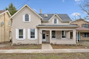 4-bedroom detached home for sale in Brantford — 59 William Street