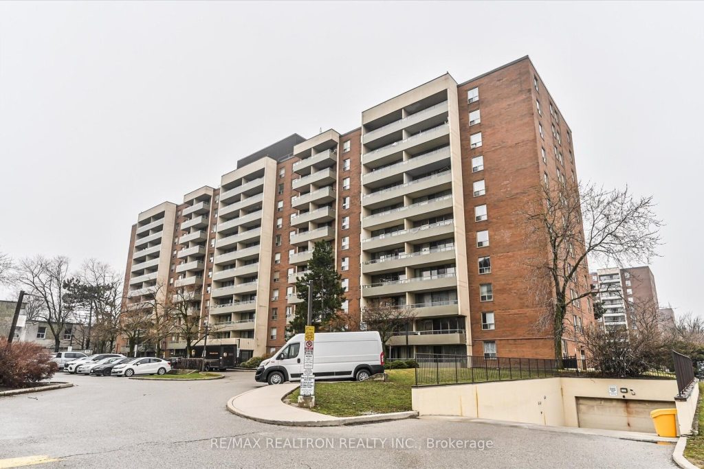 2-bedroom condo apartment for sale in Toronto — 602 - 19 Four Winds Drive (Photo 1)