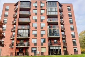 2-bedroom home for sale in Simcoe — 604 - 5 Mill Pond Court