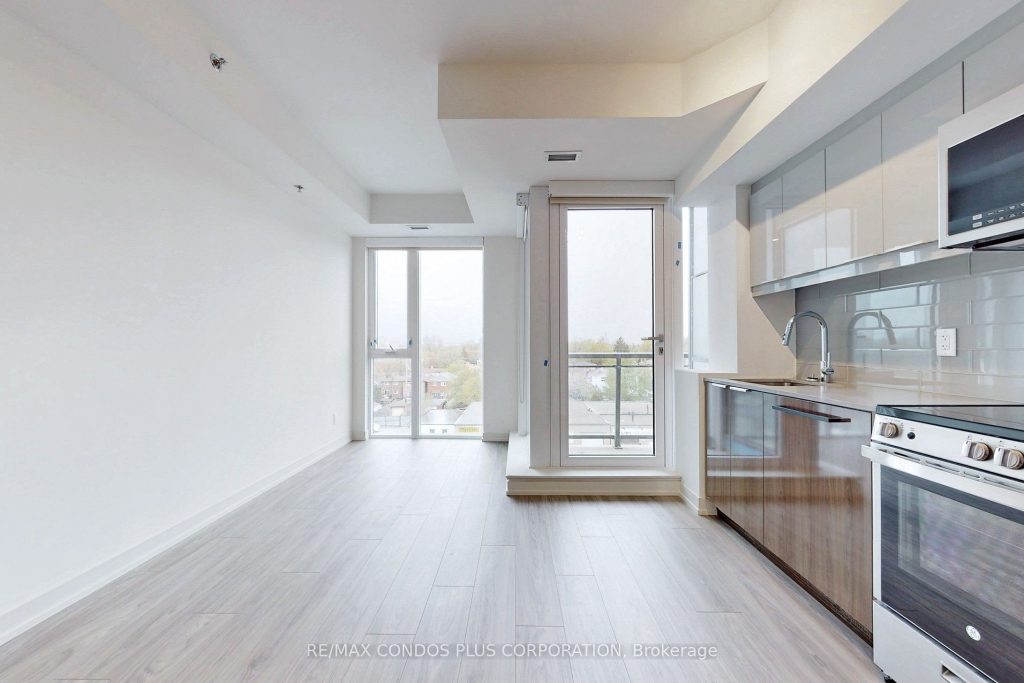 1-bedroom condo apartment for rent in Toronto — 605 - 90 Glen Everest Road (Photo 1)