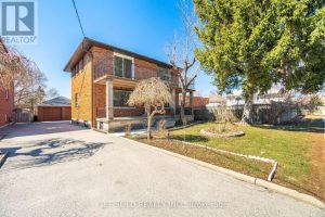 4-bedroom home for sale in Toronto — 60 Erie Street