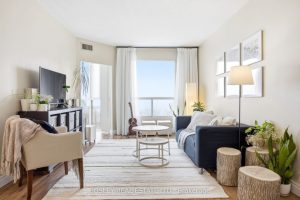 2-bedroom condo apartment for sale in Toronto — 611 - 5 Concorde Place