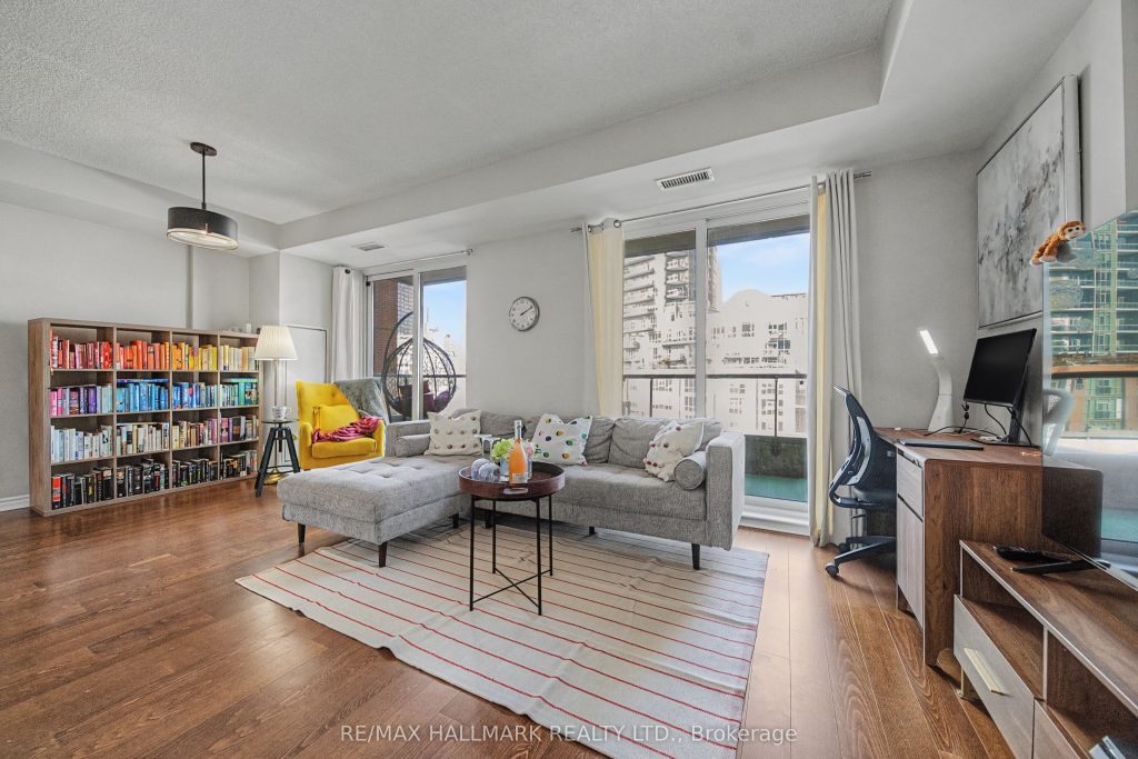1-bedroom condo apartment for sale in Toronto — 614 - 168 King Street E (Photo 1)