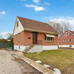 3-bedroom detached home for sale in Lambton — 617 Cathcart Boulevard (Photo 3)