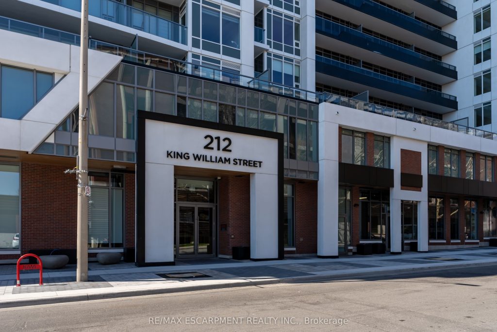 1-bedroom condo apartment for rent in Hamilton — 619 - 212 King William Street (Photo 1)
