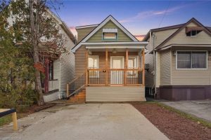 3-bedroom home for sale in Hamilton — 61 Graham Avenue N