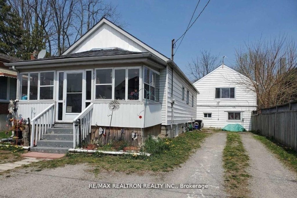 5-bedroom detached home for sale in Niagara — 6247 Taylor Street (Photo 1)