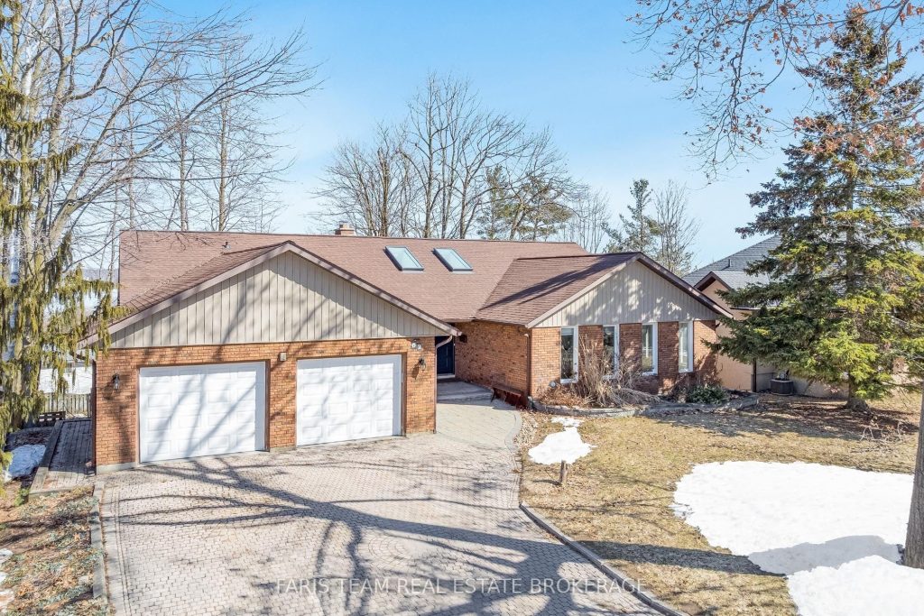 3-bedroom detached home for sale in Simcoe — 62 Woodcrest Road (Photo 1)