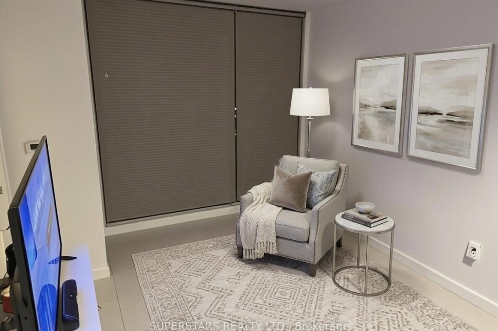 1-bedroom condo apartment for rent in Toronto — 662 - 31 Tippet Road (Photo 1)