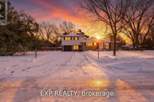 4-bedroom duplex home for sale in Middlesex — 678 Lauderdale Avenue
