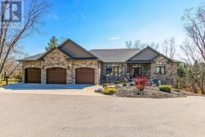 3-bedroom detached home for sale in Oxford — 684744 Highway No 2 Highway