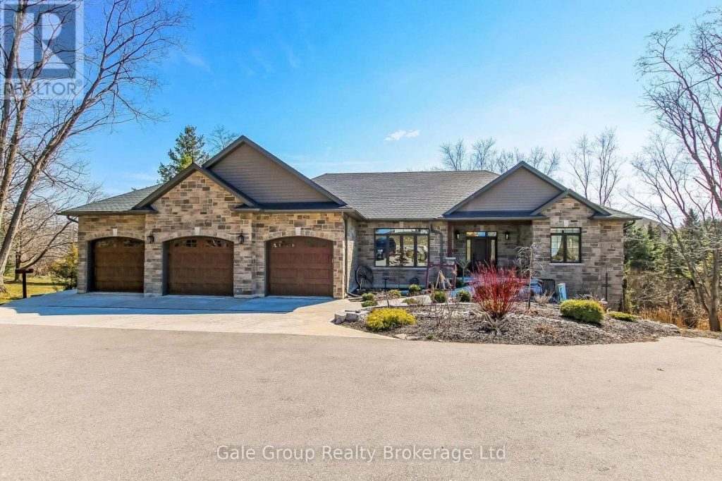 3-bedroom detached home for sale in Oxford — 684744 Highway No 2 Highway (Photo 1)