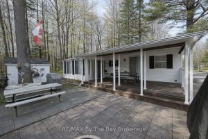 2-bedroom mobiletrailer home for sale in Simcoe — 68 - 85 Theme Park Drive