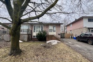 3-bedroom semi-detached home for sale in Dufferin — 68 Burbank Crescent
