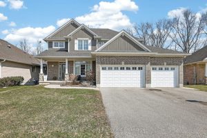 3-bedroom detached home for sale in Oxford — 68 Colin Avenue