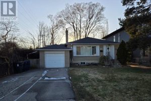 3-bedroom home for rent in Toronto — 68 Monkton Avenue