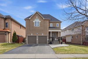3-bedroom detached home for sale in Hamilton — 68 Rockhaven Lane