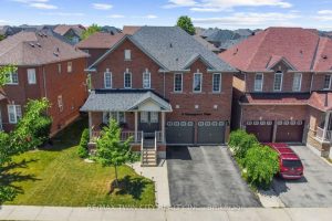 4-bedroom detached home for sale in Peel — 6 Canarygrass Drive
