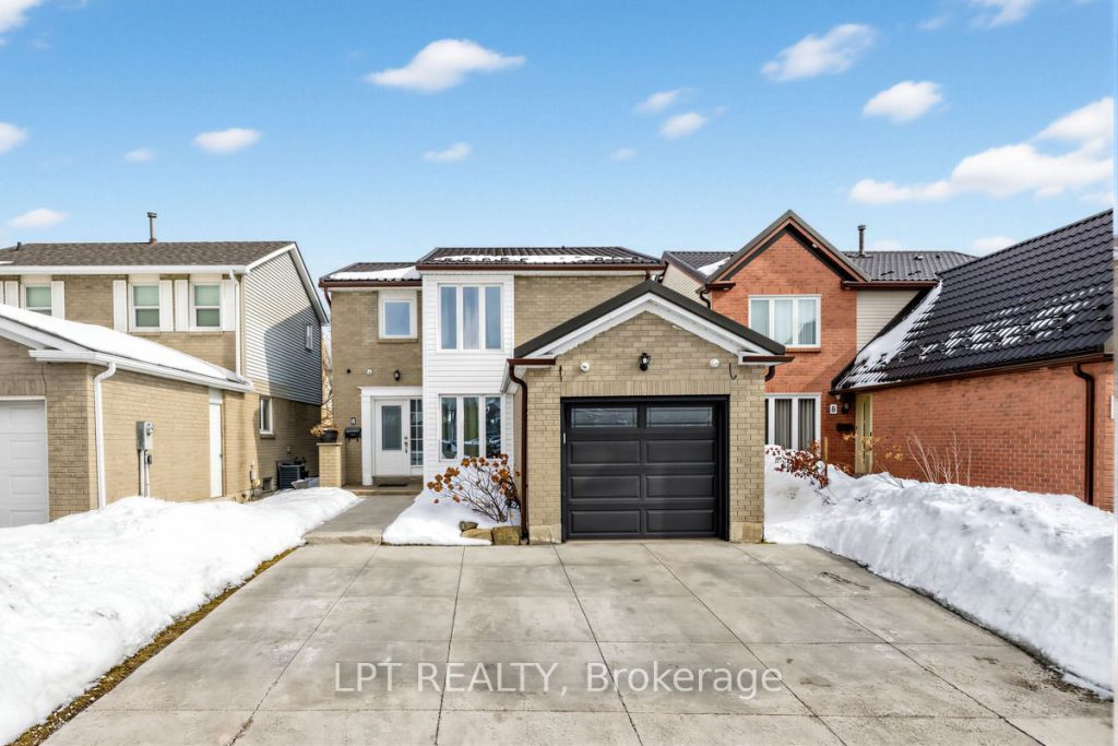 3-bedroom detached home for sale in Peel — 6 Nutmeg Street (Photo 1)