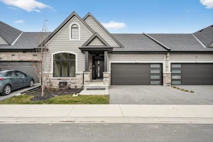 2-bedroom condo townhouse for sale in Niagara — 6 Peachtree Lane