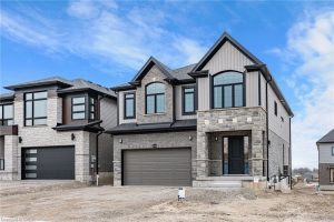 4-bedroom home for rent in Waterloo — 700 Autumn Willow Drive