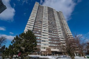 3-bedroom condo apartment for sale in Toronto — 702 - 100 Antibes Drive