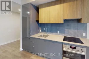 2-bedroom home for rent in Toronto — 703 - 161 Roehampton Avenue