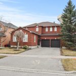 4-bedroom detached home for sale in York — 70 Timberline Trail (Photo 5)