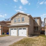 3-bedroom detached home for sale in Toronto — 711 Cowan Circle (Photo 2)