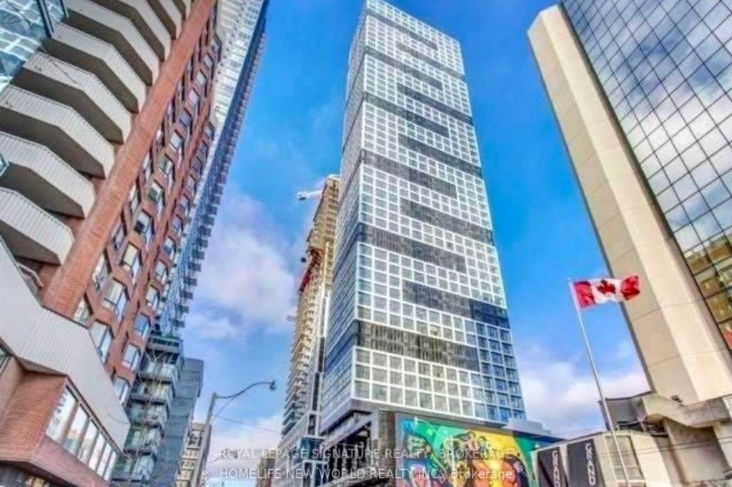 1-bedroom condo apartment for rent in Toronto — 712 - 181 Dundas Street E (Photo 1)