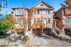 3-bedroom home for sale in Mississauga — 7131 Chatham Court