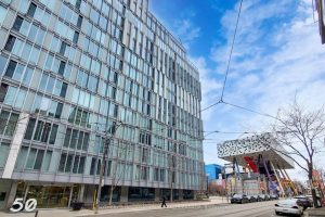 1-bedroom condo apartment for rent in Toronto — 713 - 50 Mccaul Street