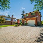 3-bedroom detached home for sale in Niagara — 7180 Freeman Street (Photo 2)